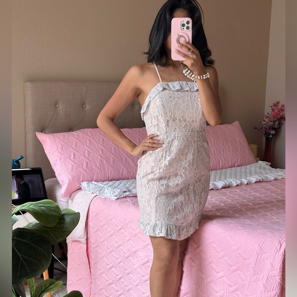 BCBG lace mini dress - Picture 1 of 4